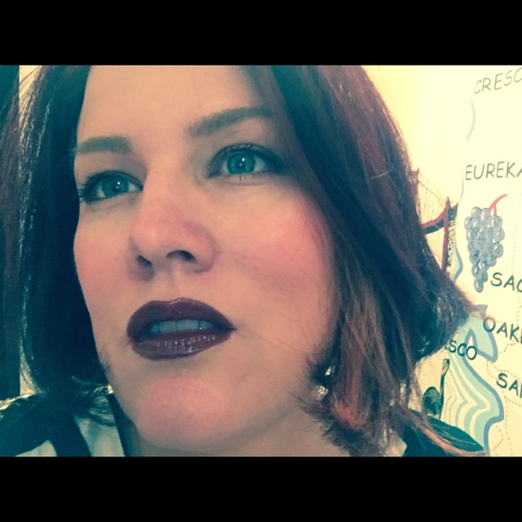 Meet your Posher, Amber - Picture 3 of 3